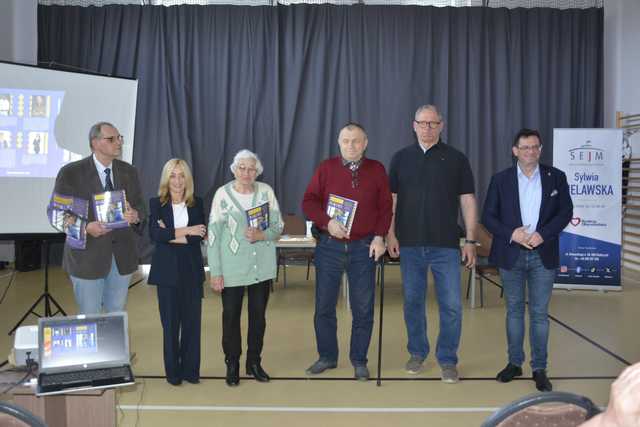 [FOTO] Seniorzy szkolili się na temat bezpieczeństwa i zdrowia