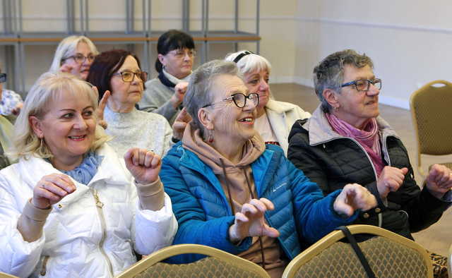 [FOTO] Porozmawiali z seniorami o bezpieczeństwie
