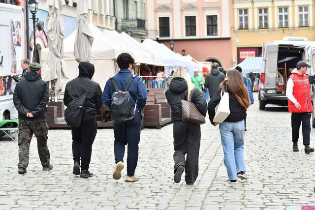[FOTO] Rusza Jarmark Wielkanocny na świdnickim rynku. W jakich godzinach dostępne będą stoiska i do kiedy potrwa?