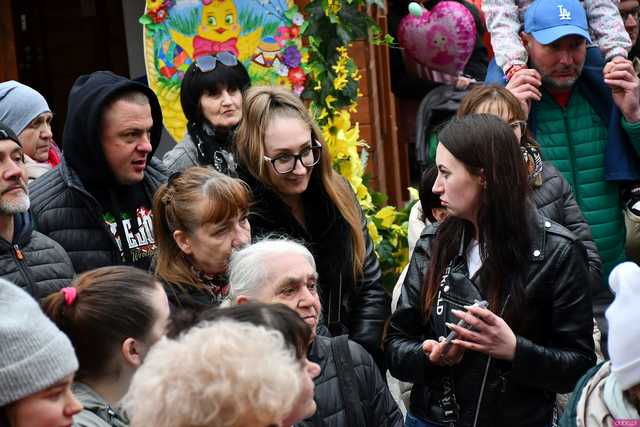 [WIDEO/FOTO] Na świebodzickim rynku wystartował Jarmark Wielkanocny. Przewidziano masę atrakcji