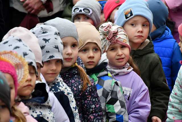 [WIDEO/FOTO] Na świebodzickim rynku wystartował Jarmark Wielkanocny. Przewidziano masę atrakcji