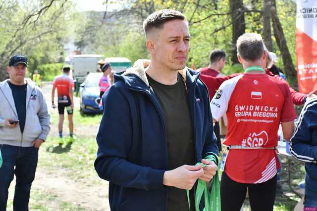 [WIDEO/DUŻO ZDJĘĆ] Pobiegli alejkami Parku Strzelnica na rozpoczęcie Biegowego Grand Prix