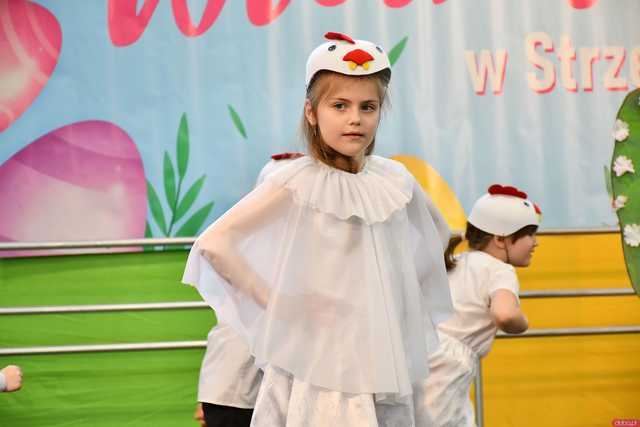 [WIDEO/FOTO] Magia świąt, bogato zastawione stoły oraz występy artystyczne na Jarmarku Wielkanocnym w Strzegomiu