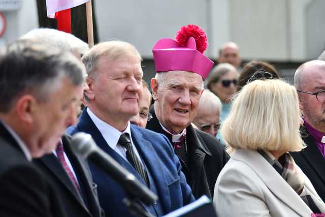 [WIDEO/FOTO] Świdniczanie upamiętnili 85. rocznicę zbrodni katyńskiej