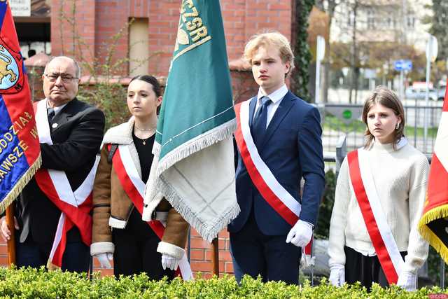 [WIDEO/FOTO] Świdniczanie upamiętnili 85. rocznicę zbrodni katyńskiej