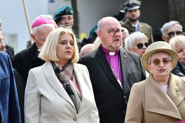 [WIDEO/FOTO] Świdniczanie upamiętnili 85. rocznicę zbrodni katyńskiej