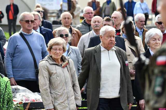 [WIDEO/FOTO] Świdniczanie upamiętnili 85. rocznicę zbrodni katyńskiej