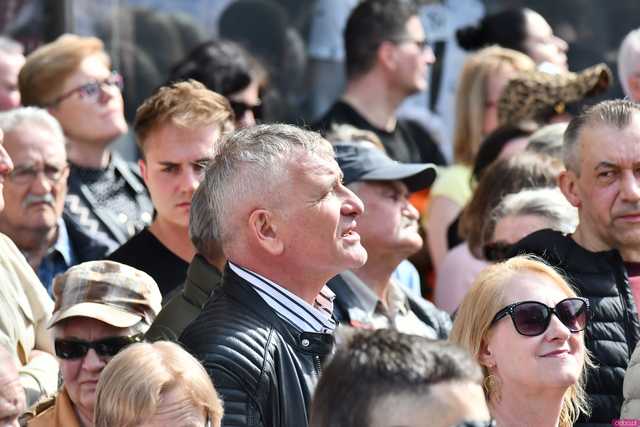 [WIDEO/FOTO] Rafał Trzaskowski z wizytą na świdnickim rynku. Kaczyński boi się wszystkiego, a aspiruje do rządzenia krajem