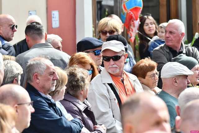 [WIDEO/FOTO] Rafał Trzaskowski z wizytą na świdnickim rynku. Kaczyński boi się wszystkiego, a aspiruje do rządzenia krajem