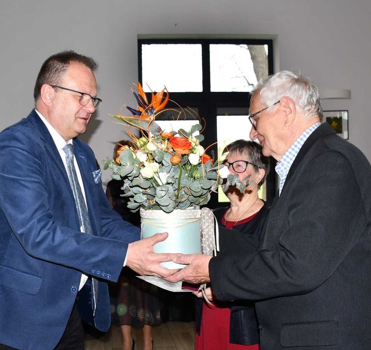 [FOTO] Małżeństwo ze Świebodzic świętowało Żelazne Gody!