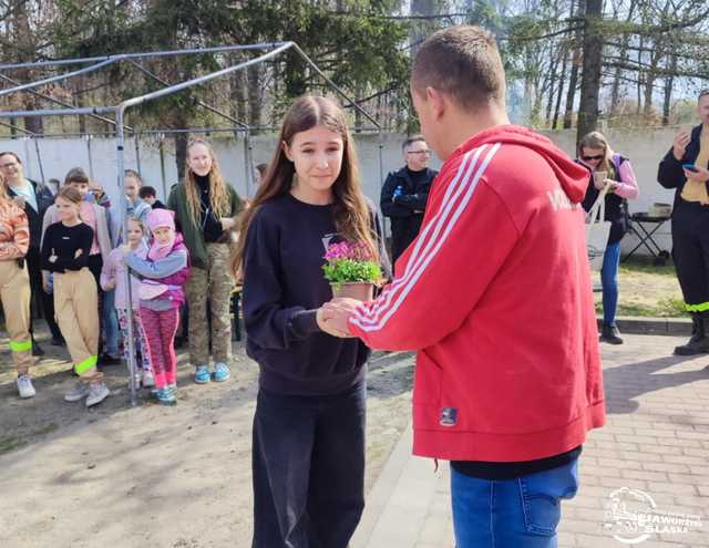 [FOTO] Wspólnie sadzili las w Jaworzynie Śląskiej