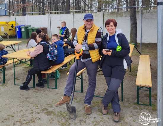 [FOTO] Wspólnie sadzili las w Jaworzynie Śląskiej