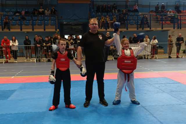 [FOTO] Grad medali dla jaworzyńskich fighterów