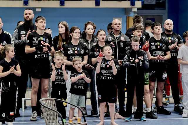 [FOTO] Grad medali dla jaworzyńskich fighterów
