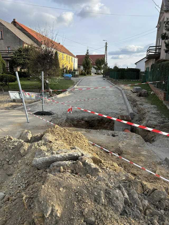 [FOTO] Trwa budowa drogi w Goli Świdnickiej
