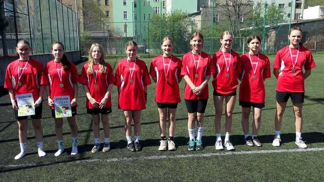 [FOTO] Dziewczęta rywalizowały w międzyszkolnym turnieju piłkarskim klas 7-8