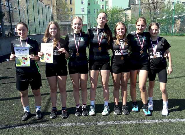 [FOTO] Dziewczęta rywalizowały w międzyszkolnym turnieju piłkarskim klas 7-8