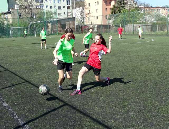 [FOTO] Dziewczęta rywalizowały w międzyszkolnym turnieju piłkarskim klas 7-8