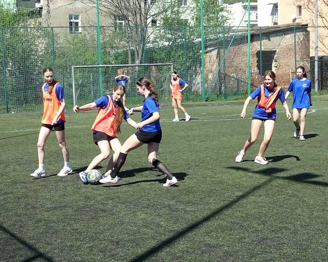 [FOTO] Dziewczęta rywalizowały w międzyszkolnym turnieju piłkarskim klas 7-8