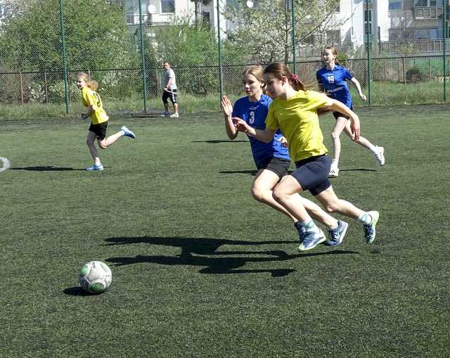 [FOTO] Dziewczęta rywalizowały w międzyszkolnym turnieju piłkarskim klas 7-8