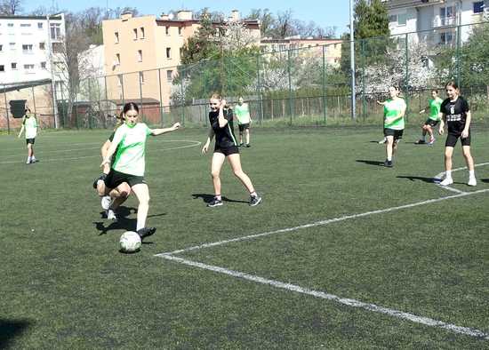 [FOTO] Dziewczęta rywalizowały w międzyszkolnym turnieju piłkarskim klas 7-8