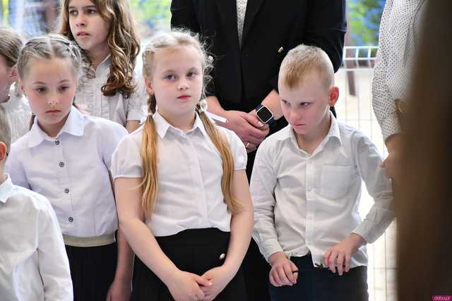 [WIDEO/FOTO] Tak prezentuje się szkoła w Gniewkowie w nowej odsłonie. Uroczyste otwarcie po remoncie i rozbudowie