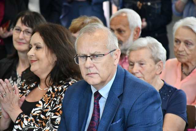 [WIDEO/FOTO] Tak prezentuje się szkoła w Gniewkowie w nowej odsłonie. Uroczyste otwarcie po remoncie i rozbudowie