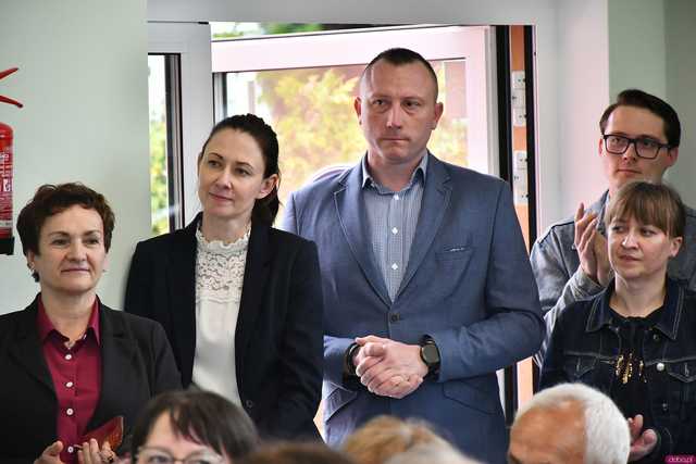 [WIDEO/FOTO] Tak prezentuje się szkoła w Gniewkowie w nowej odsłonie. Uroczyste otwarcie po remoncie i rozbudowie