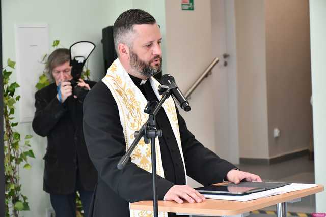[WIDEO/FOTO] Tak prezentuje się szkoła w Gniewkowie w nowej odsłonie. Uroczyste otwarcie po remoncie i rozbudowie