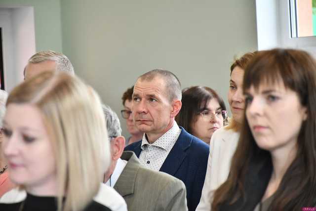 [WIDEO/FOTO] Tak prezentuje się szkoła w Gniewkowie w nowej odsłonie. Uroczyste otwarcie po remoncie i rozbudowie