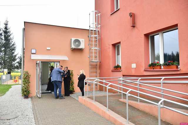 [WIDEO/FOTO] Tak prezentuje się szkoła w Gniewkowie w nowej odsłonie. Uroczyste otwarcie po remoncie i rozbudowie