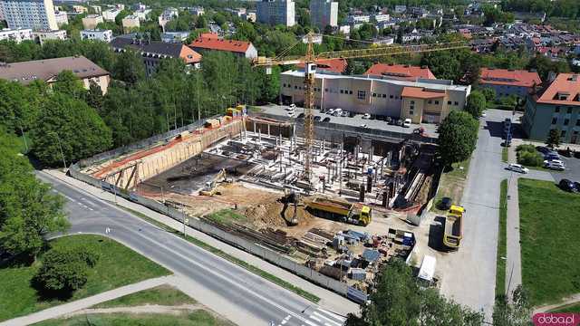 [FOTO z DRONA] Postępuje budowa nowego budynku Sądu Rejonowego. Ma być gotowy w 2027 roku