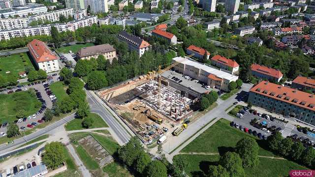 [FOTO z DRONA] Postępuje budowa nowego budynku Sądu Rejonowego. Ma być gotowy w 2027 roku