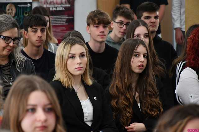 [FOTO] Problemy psychiczne młodych ludzi tematem przewodnim I Forum Młodzieży w świdnickim Mechaniku