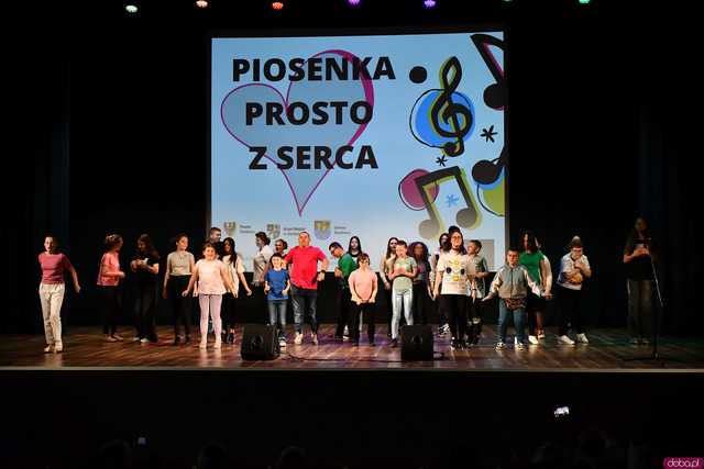 [WYNIKI/WIDEO/FOTO] Piosenka Prosto z Serca. Znamy wyniki konkursu piosenki zorganizowanego przez ZSS w Świdnicy