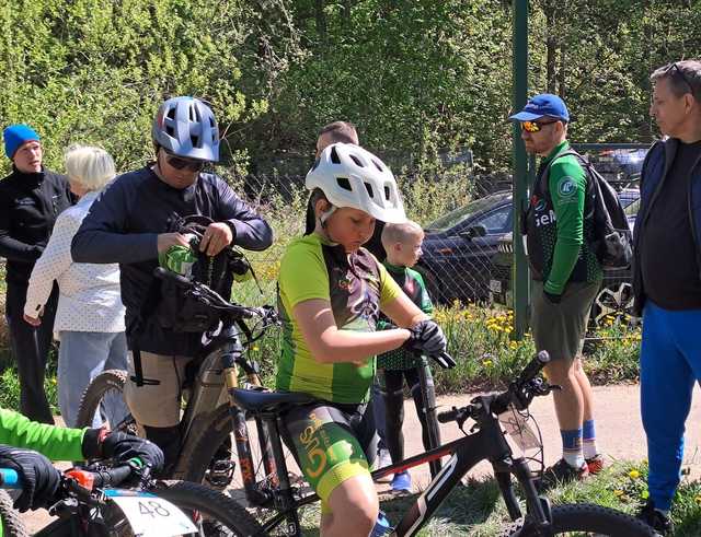 [FOTO] Medalowy weekend jaworzyńskich kolarzy