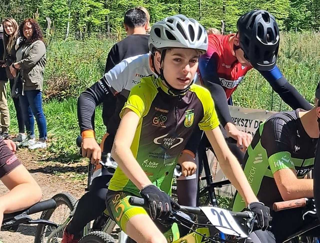 [FOTO] Medalowy weekend jaworzyńskich kolarzy