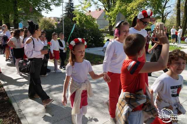 [FOTO] Uczniowie z Jaworzyny Śląskiej celebrowali Święto Konstytucji 3 Maja