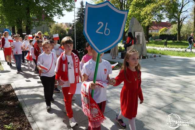 [FOTO] Uczniowie z Jaworzyny Śląskiej celebrowali Święto Konstytucji 3 Maja