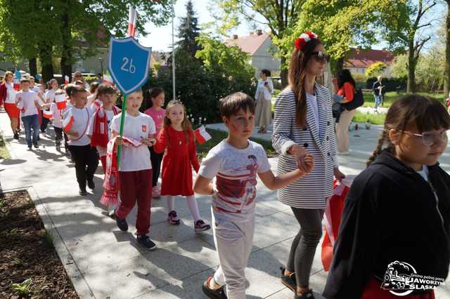 [FOTO] Uczniowie z Jaworzyny Śląskiej celebrowali Święto Konstytucji 3 Maja