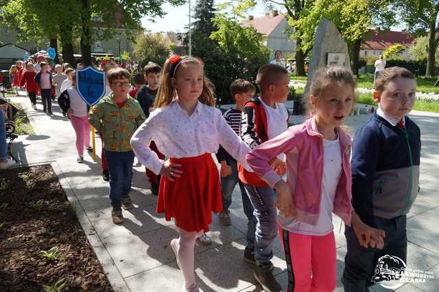 [FOTO] Uczniowie z Jaworzyny Śląskiej celebrowali Święto Konstytucji 3 Maja