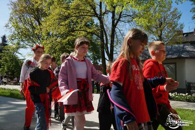 [FOTO] Uczniowie z Jaworzyny Śląskiej celebrowali Święto Konstytucji 3 Maja