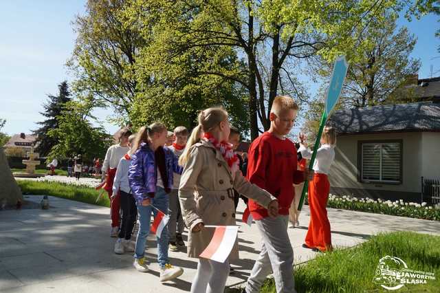 [FOTO] Uczniowie z Jaworzyny Śląskiej celebrowali Święto Konstytucji 3 Maja
