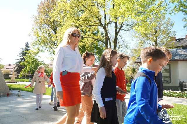 [FOTO] Uczniowie z Jaworzyny Śląskiej celebrowali Święto Konstytucji 3 Maja