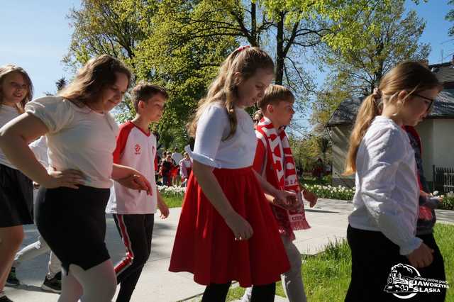 [FOTO] Uczniowie z Jaworzyny Śląskiej celebrowali Święto Konstytucji 3 Maja