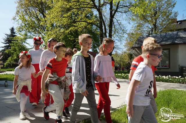 [FOTO] Uczniowie z Jaworzyny Śląskiej celebrowali Święto Konstytucji 3 Maja
