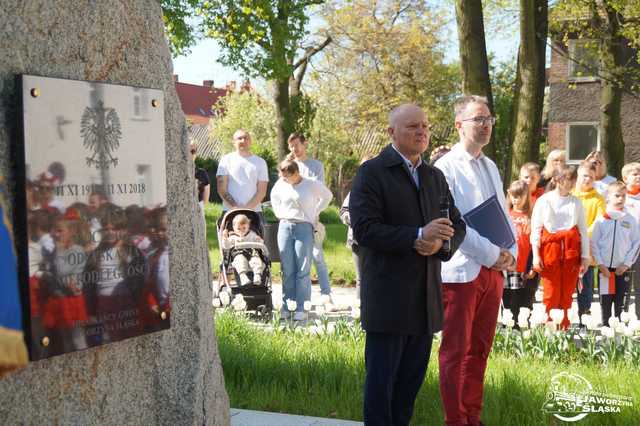 [FOTO] Uczniowie z Jaworzyny Śląskiej celebrowali Święto Konstytucji 3 Maja