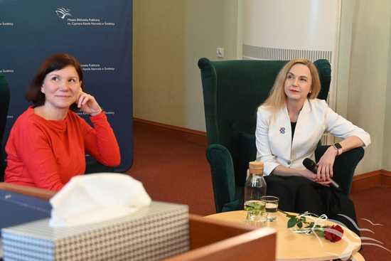 [FOTO] Spotkanie z Anitą Odachowską w świdnickiej bibliotece