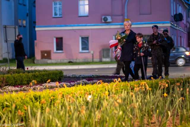 [FOTO] Odegrali scenę koronacji Bolesława Chrobrego. Obchody 1000-lecia Królestwa Polskiego w Strzegomiu