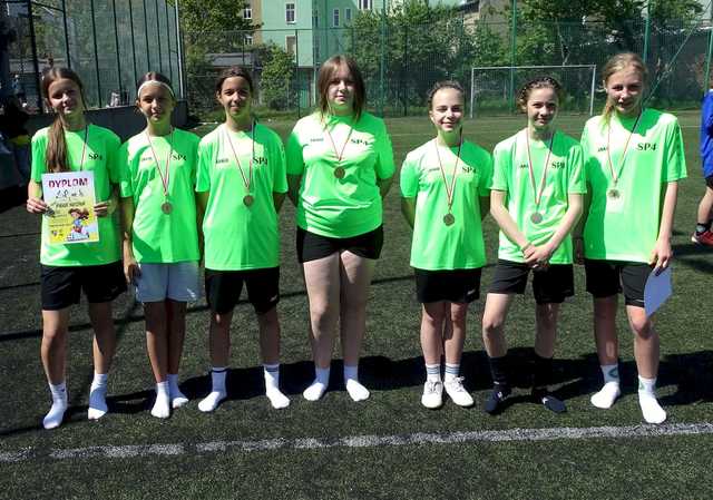 [FOTO] Dziewczęta z klas 5-6 rywalizowały w międzyszkolnym turnieju piłkarskim